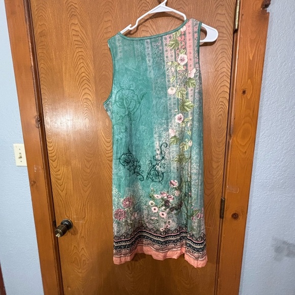 Floral Sleeveless Dress in Green and Pink - Picture 2 of 6